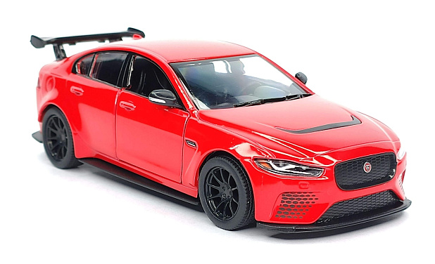 Jaguar XE SV Project 8