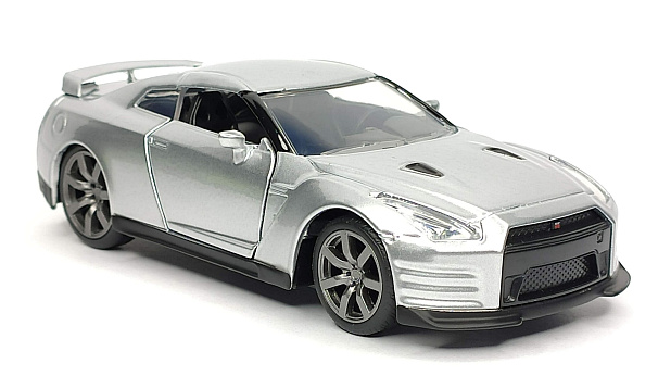 Brian's Nissan GT-R (R35)