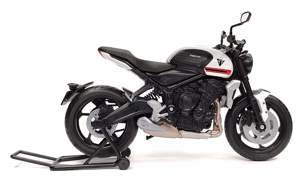 Triumph Trident 660