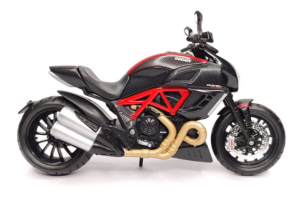 Ducati Diavel Carbon